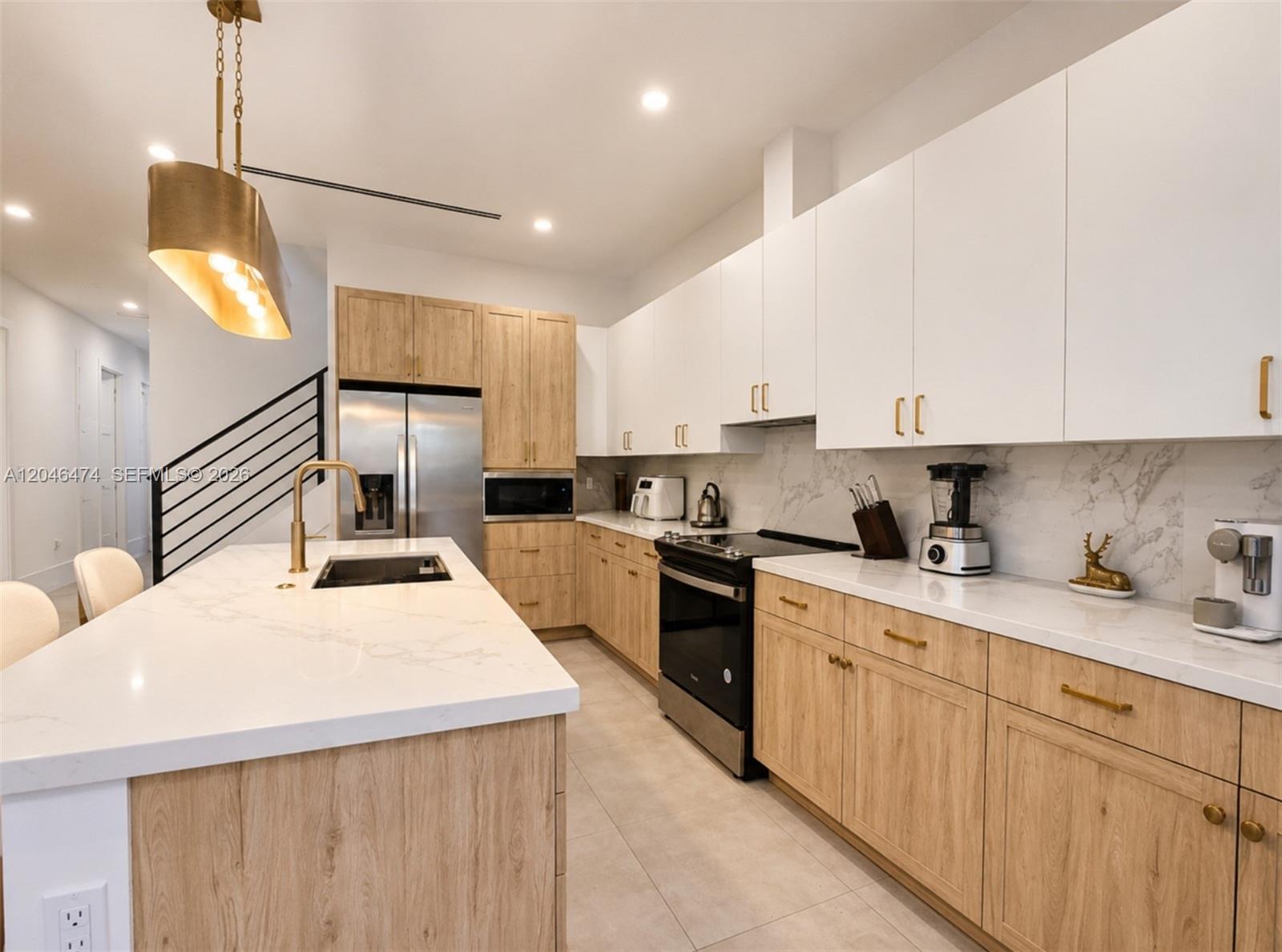 A12046474 Property Photo 4