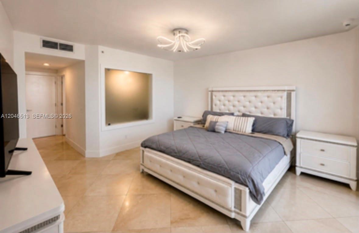 4775 Collins Avenue 2407 Property Photo 6
