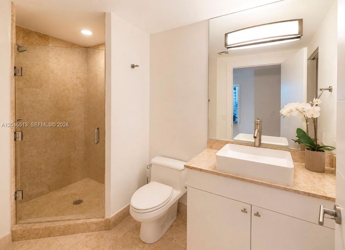 4775 Collins Avenue 2407 Property Photo 15