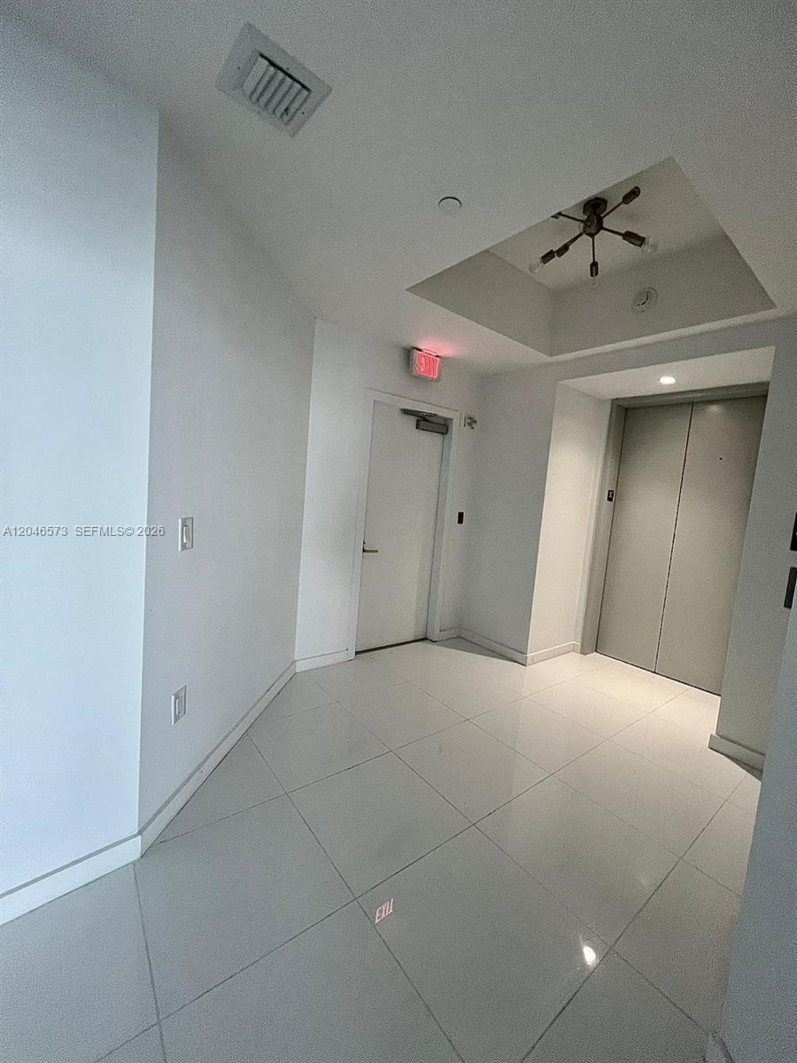 A12046573 Property Photo 3