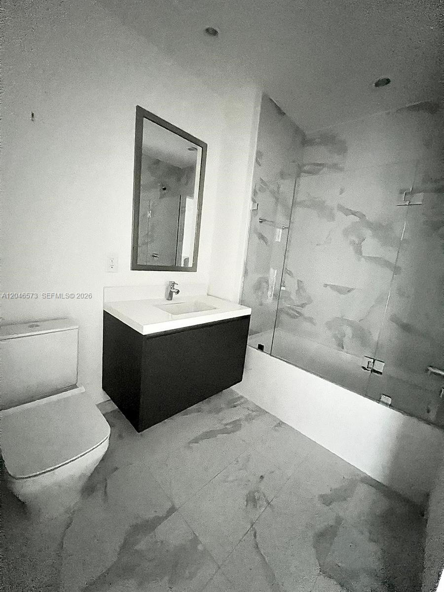 A12046573 Property Photo 5