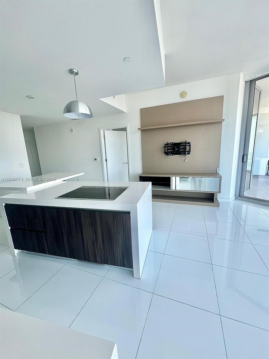 A12046573 Property Photo 12
