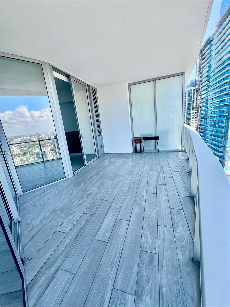 A12046573 Property Photo 24