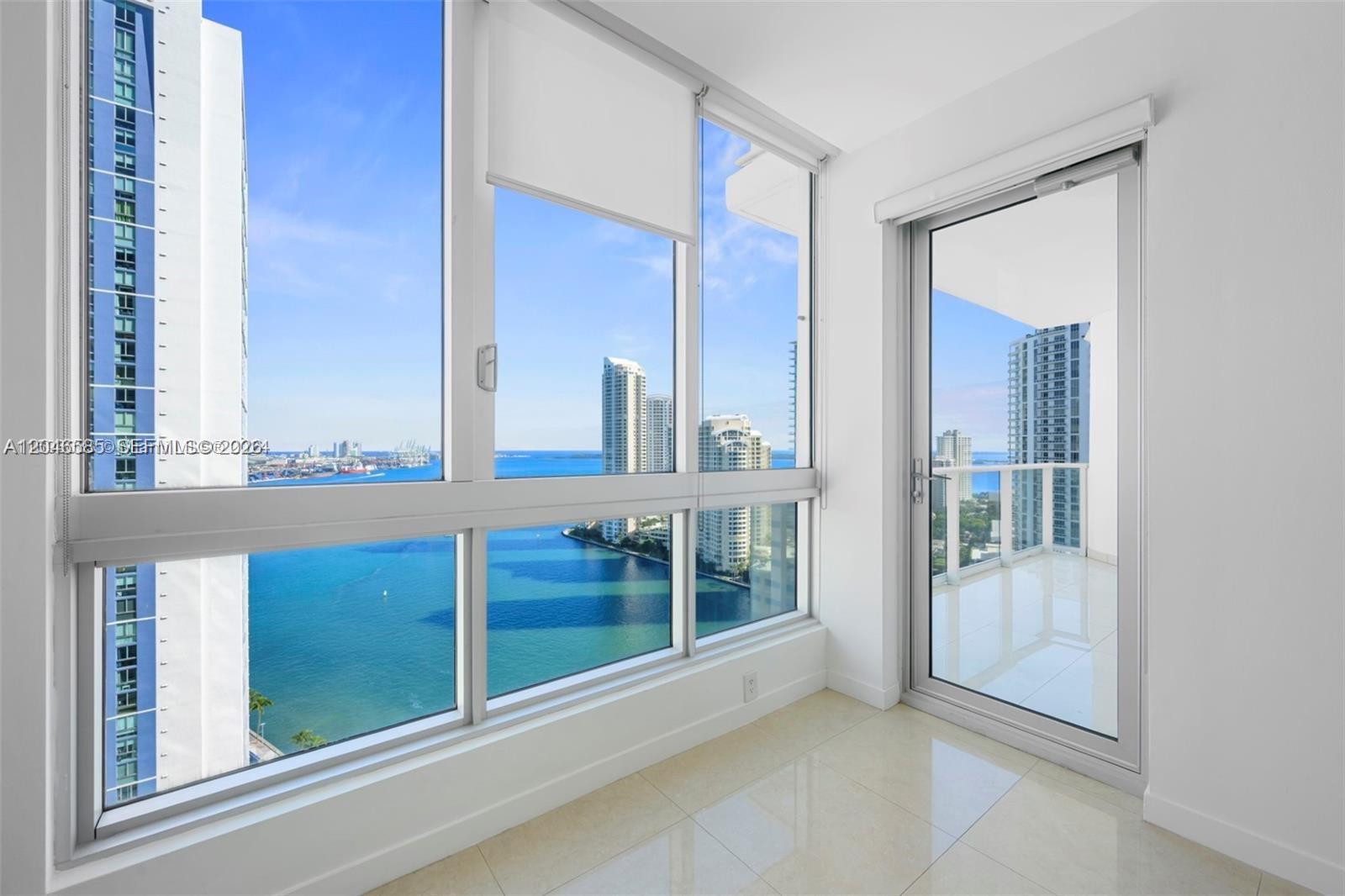 300 S Biscayne Boulevard T-2612 Property Photo 2