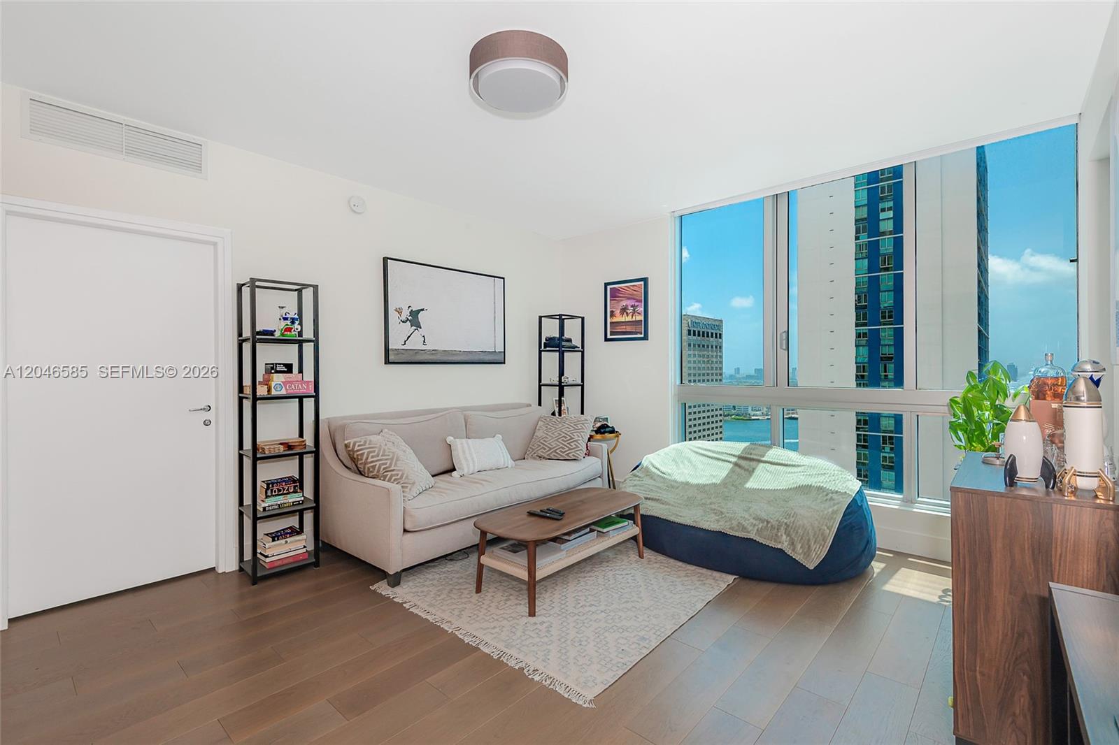 300 S Biscayne Boulevard T-2612 Property Photo 6