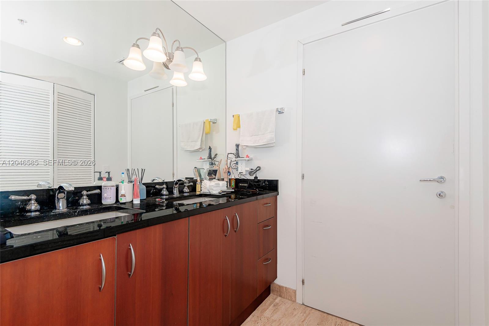 300 S Biscayne Boulevard T-2612 Property Photo 16