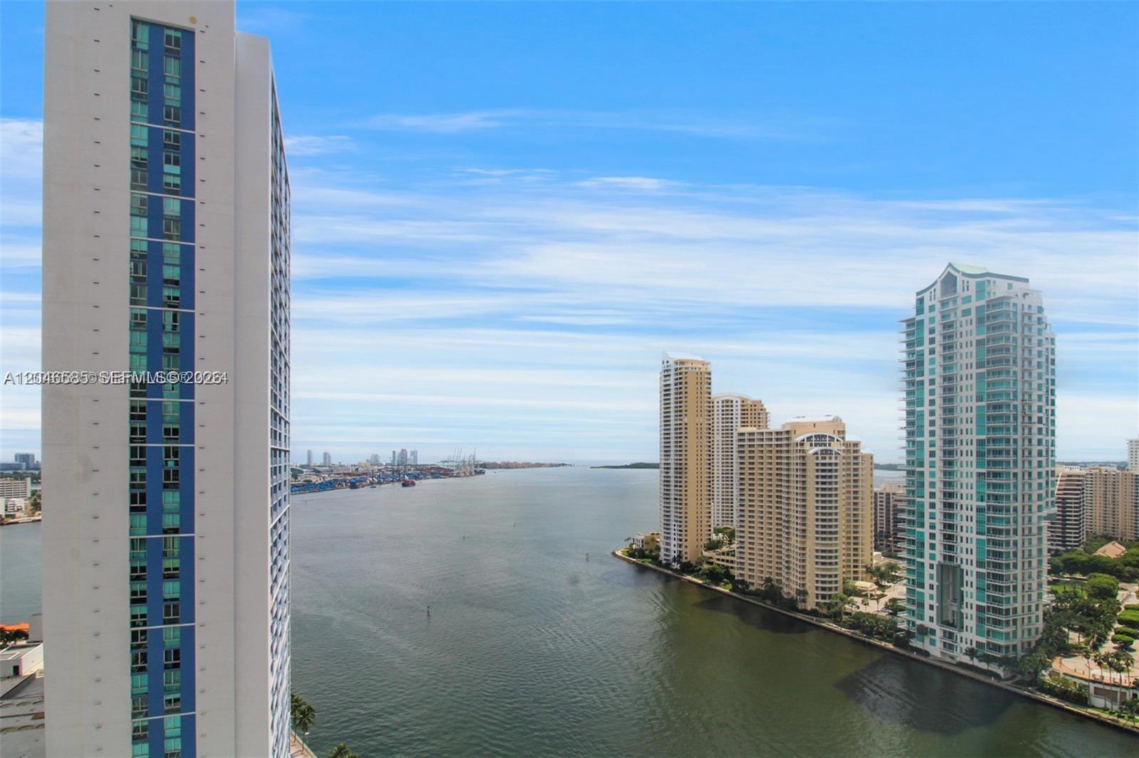 300 S Biscayne Boulevard T-2612 Property Photo 29