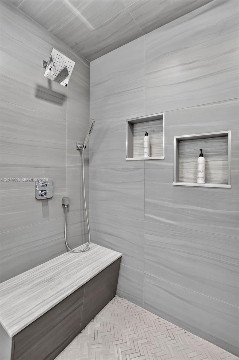966 Se 9th Avenue Property Photo 28