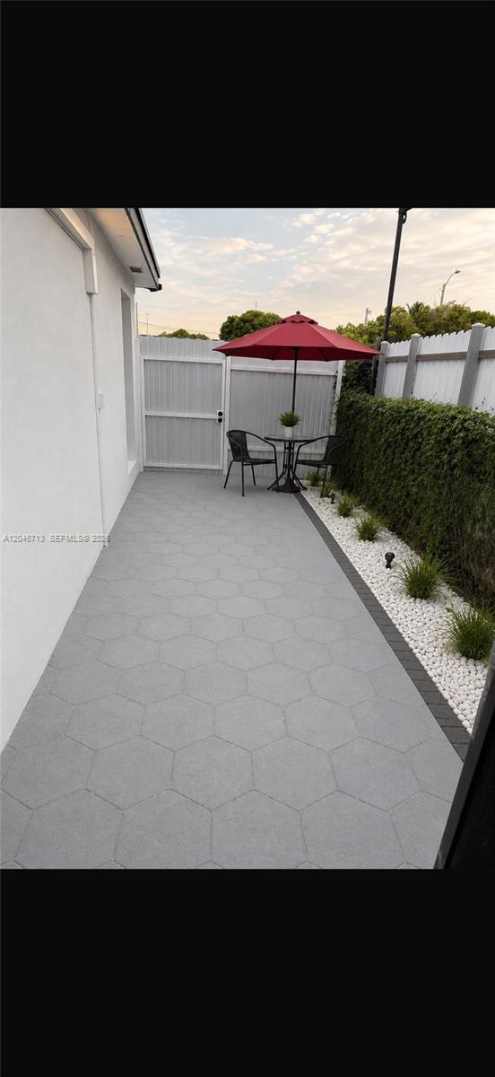14321 Madison Street 1 Property Photo 6