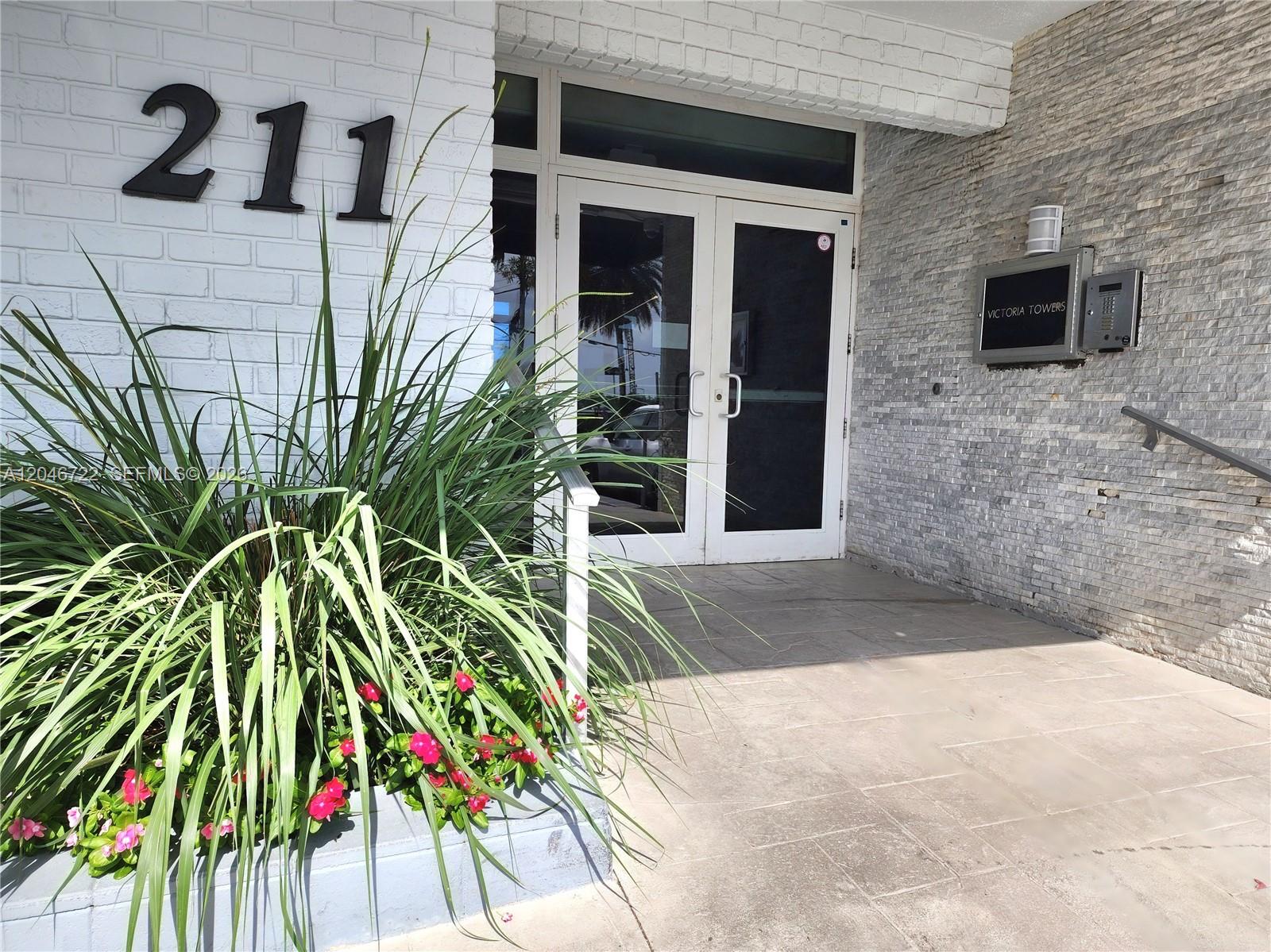 211 S Ocean Drive 501 Property Photo 1
