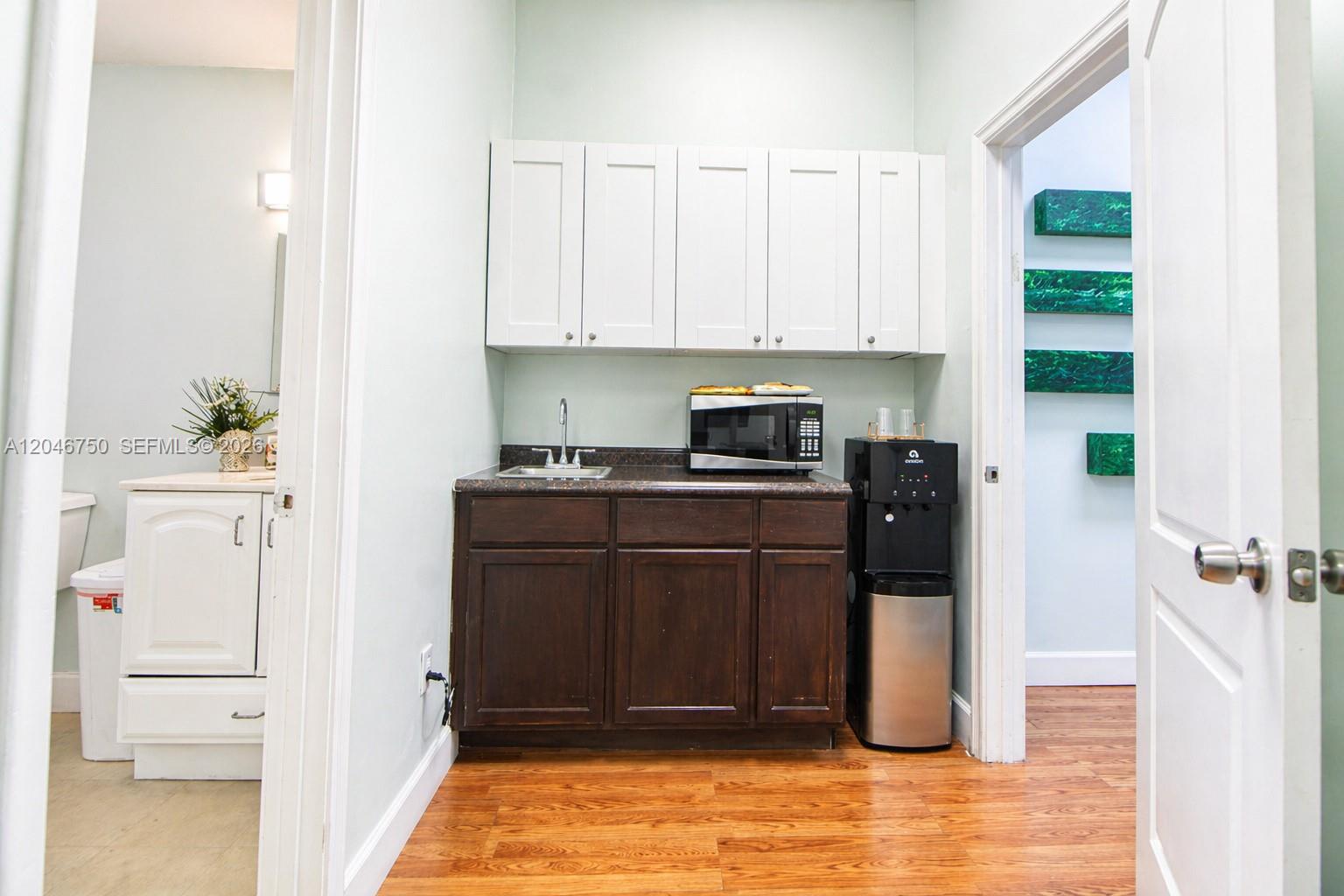 A12046750 Property Photo 9