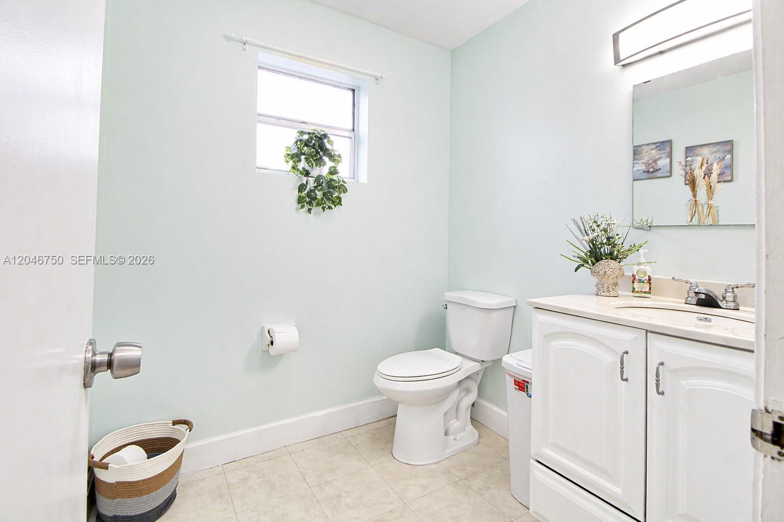 A12046750 Property Photo 10