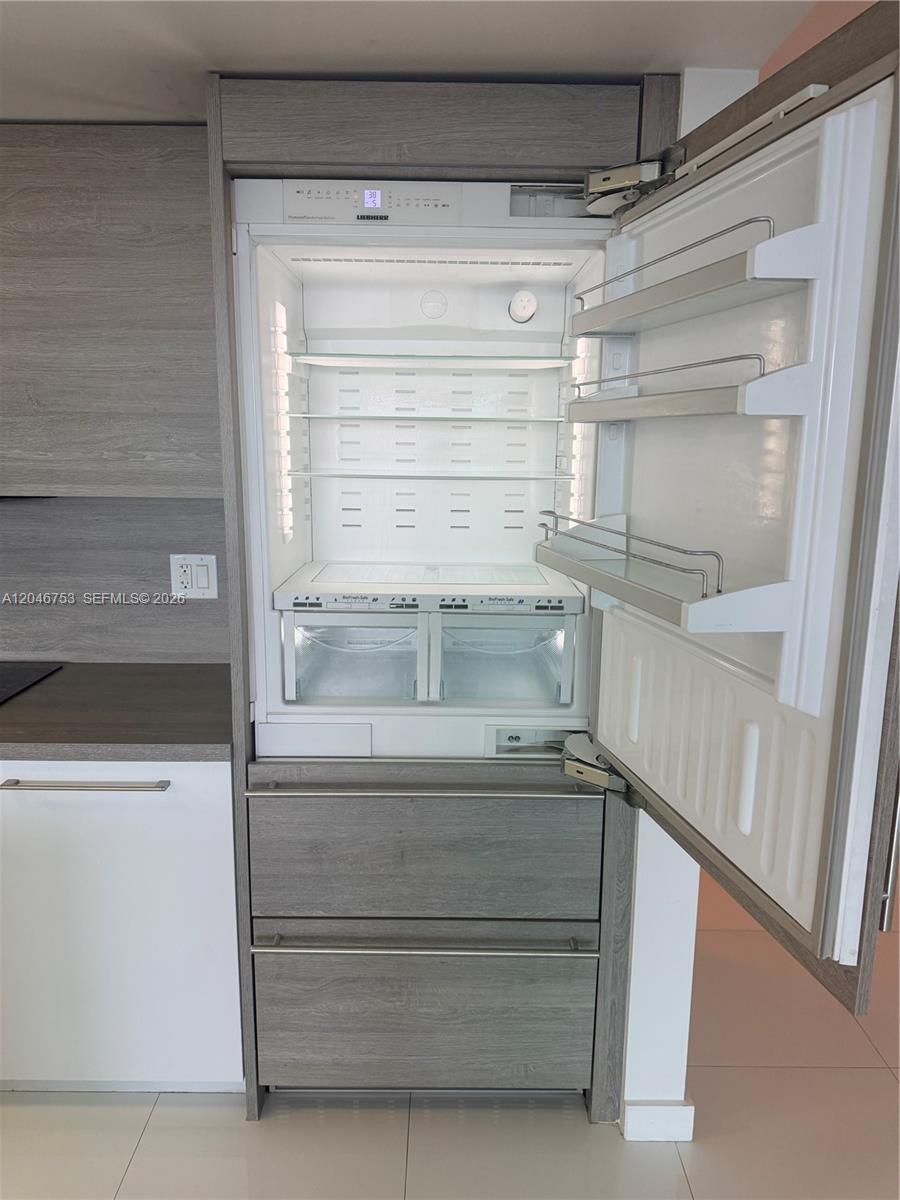 A12046753 Property Photo 14