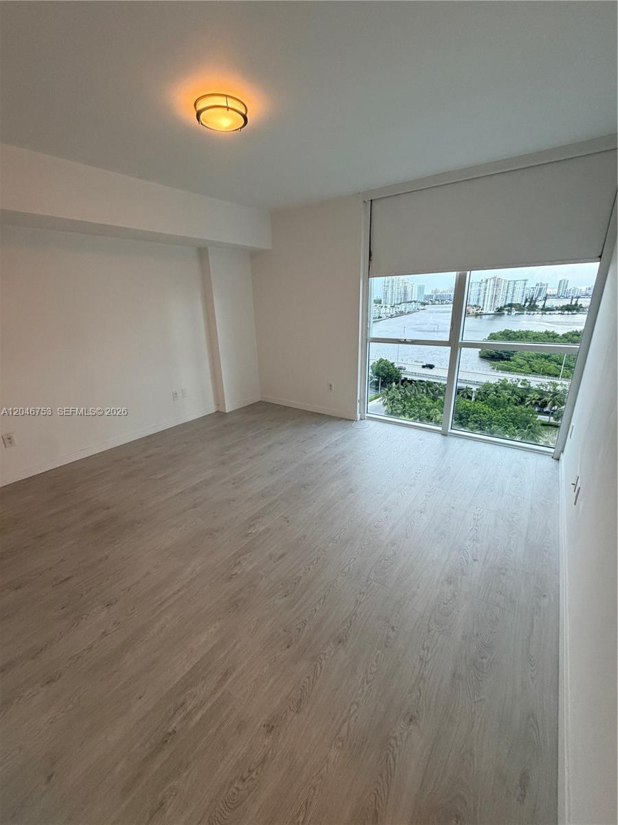 A12046753 Property Photo 25