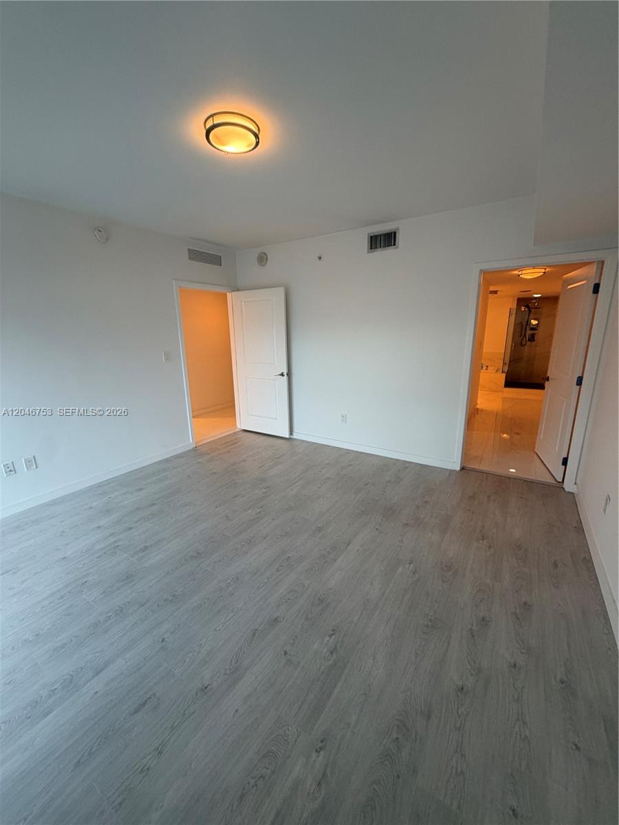 A12046753 Property Photo 26