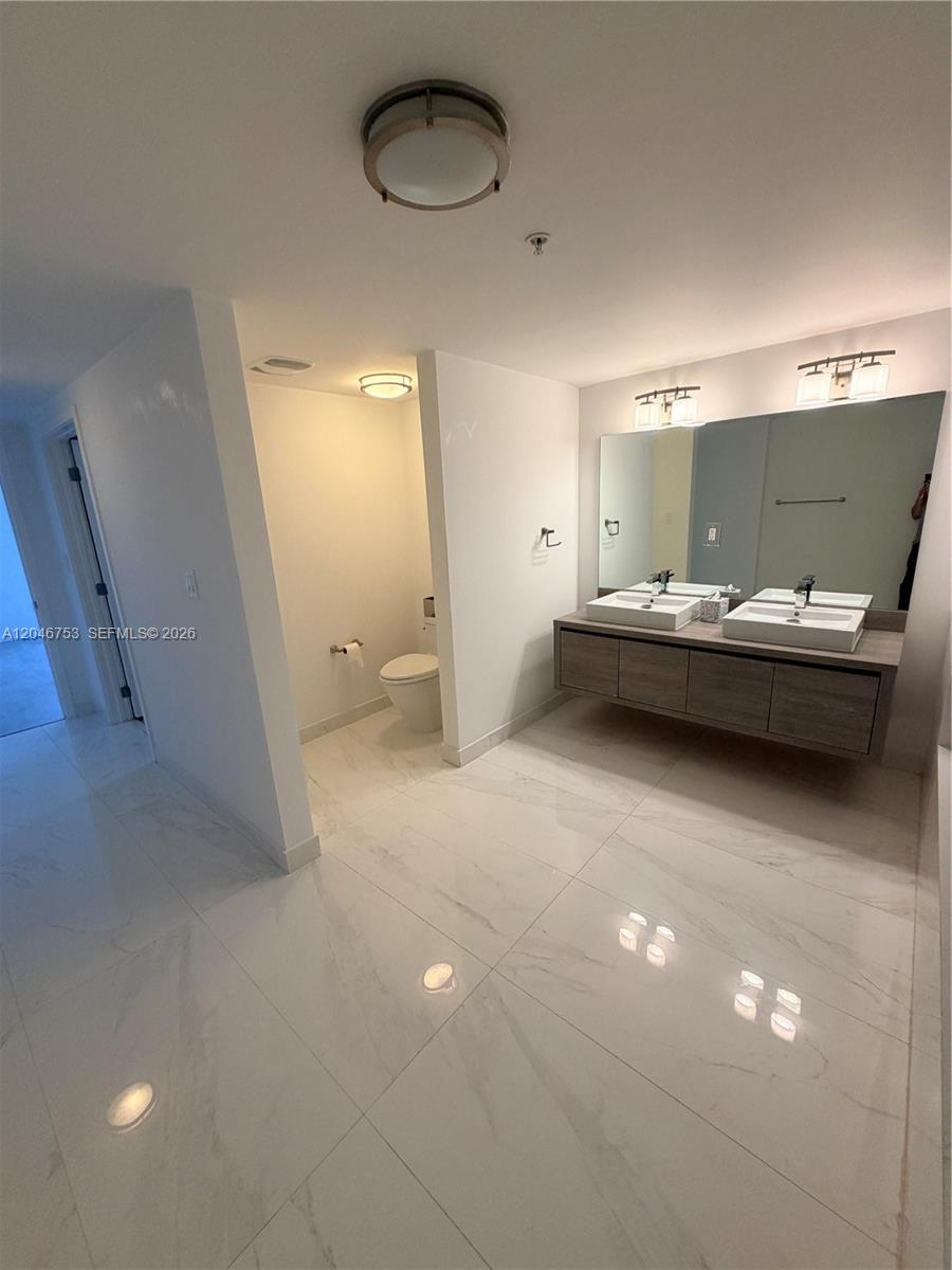 A12046753 Property Photo 30