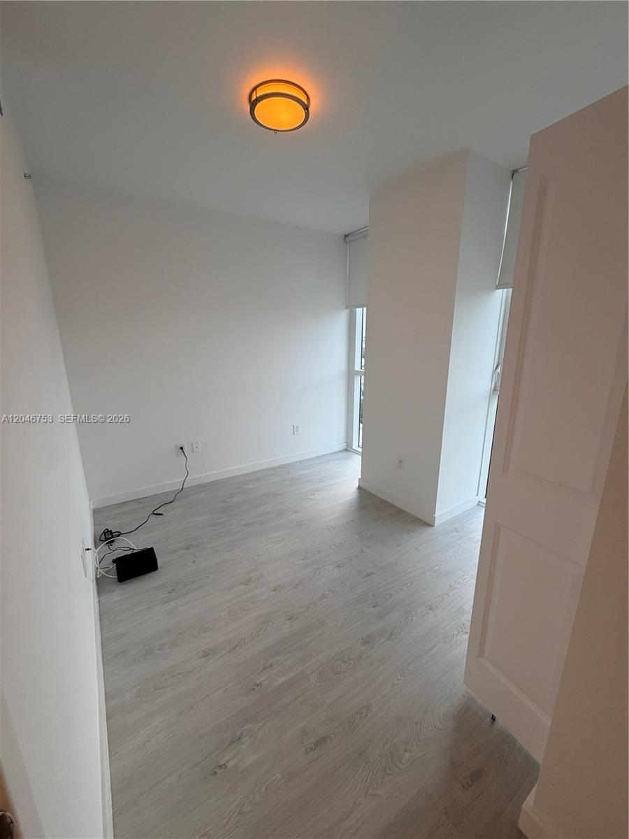 A12046753 Property Photo 34