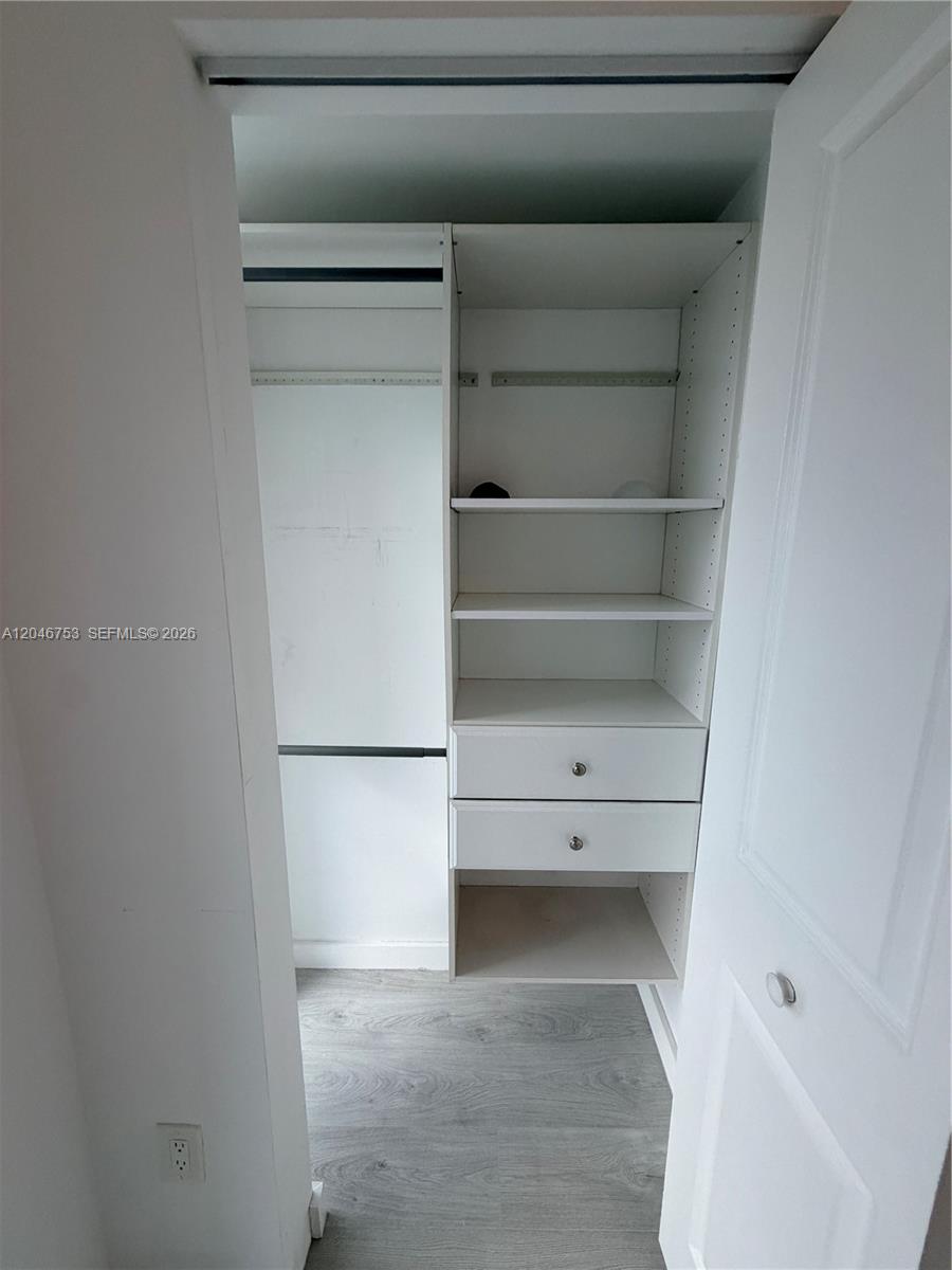 A12046753 Property Photo 36