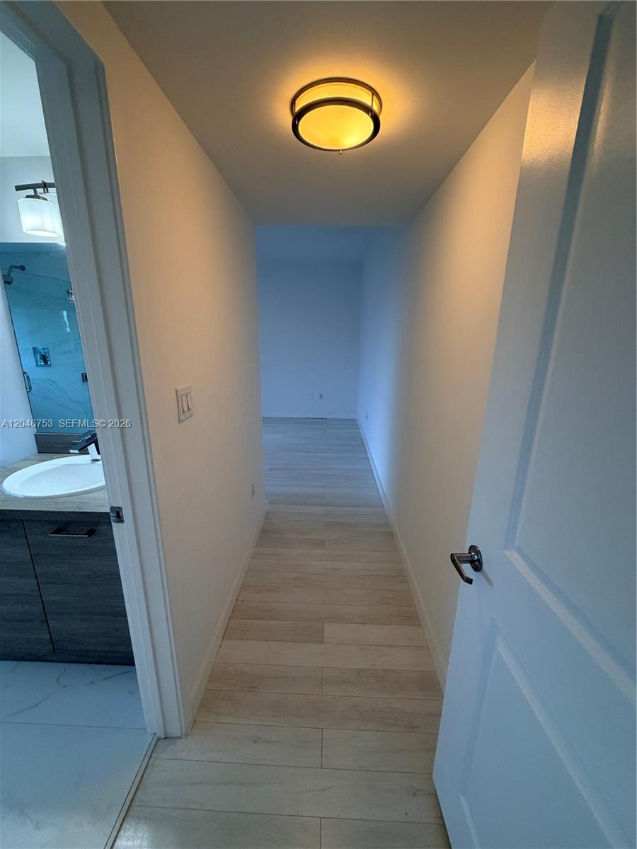 A12046753 Property Photo 38
