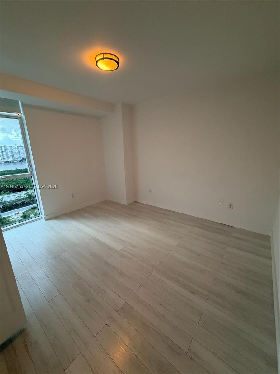 A12046753 Property Photo 39