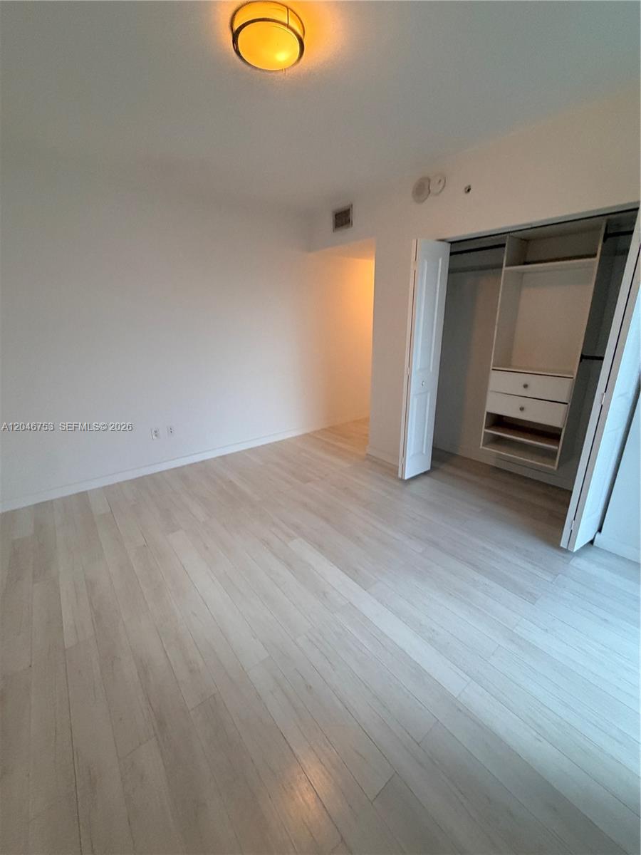 A12046753 Property Photo 40