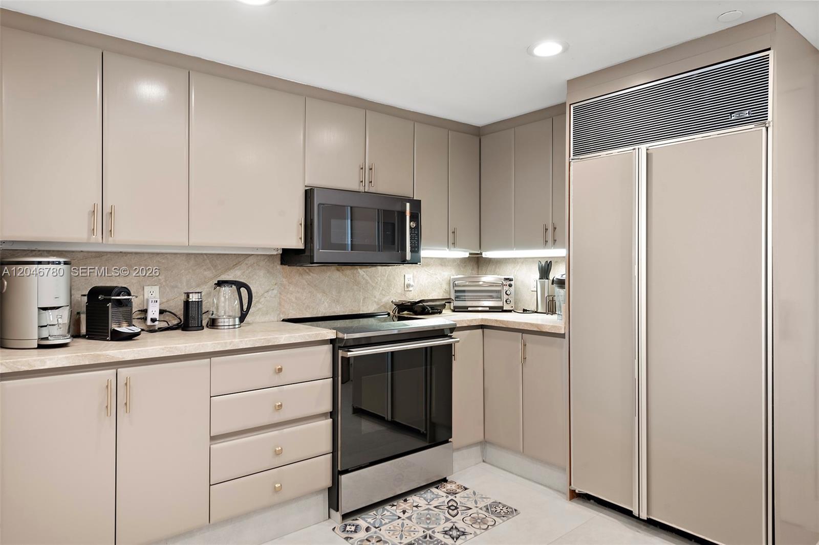 9595 Collins Avenue N10f Property Photo 16