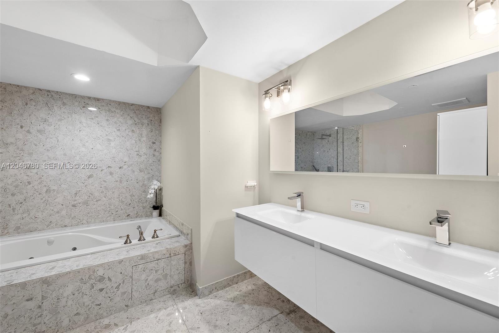 9595 Collins Avenue N10f Property Photo 21