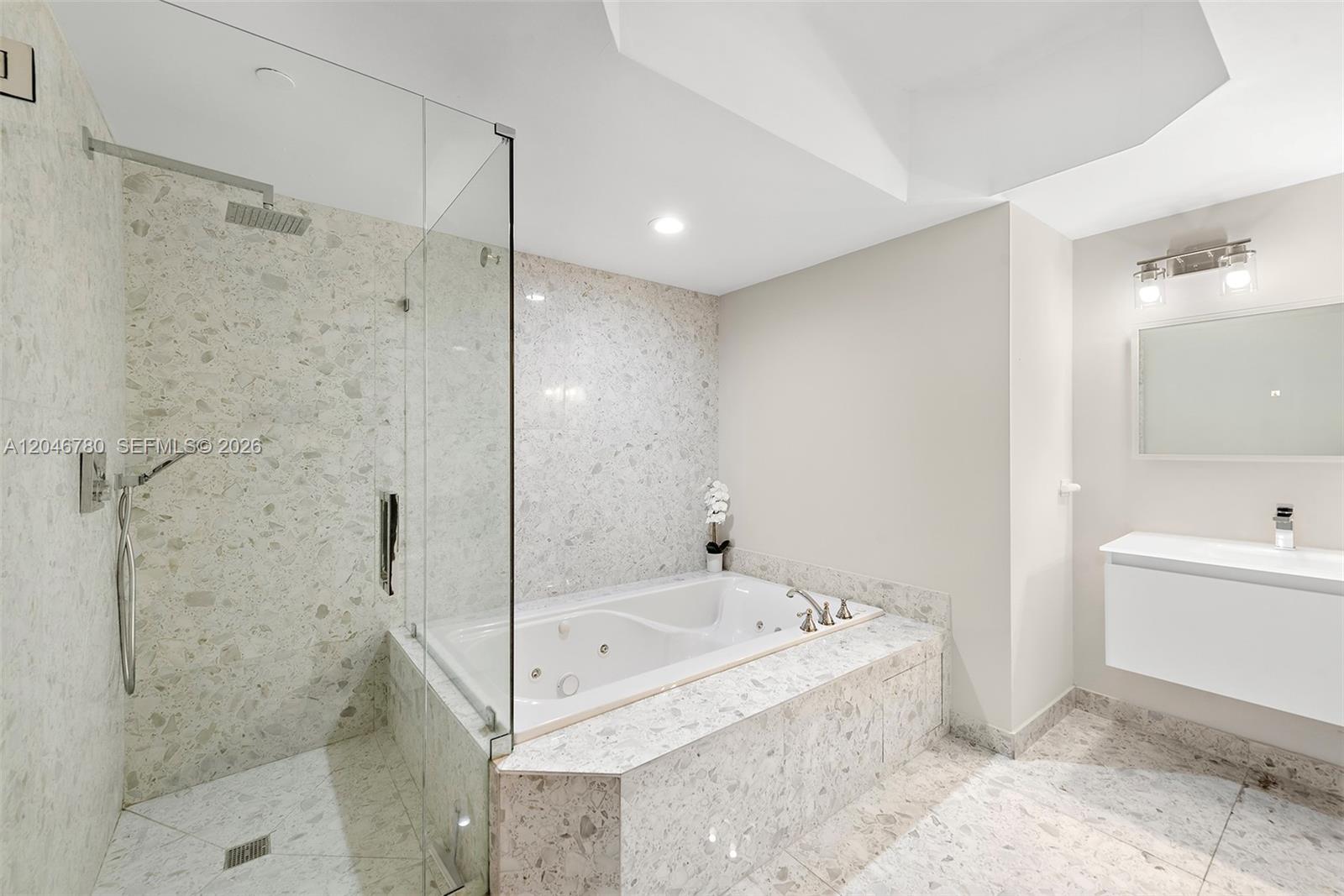 9595 Collins Avenue N10f Property Photo 22