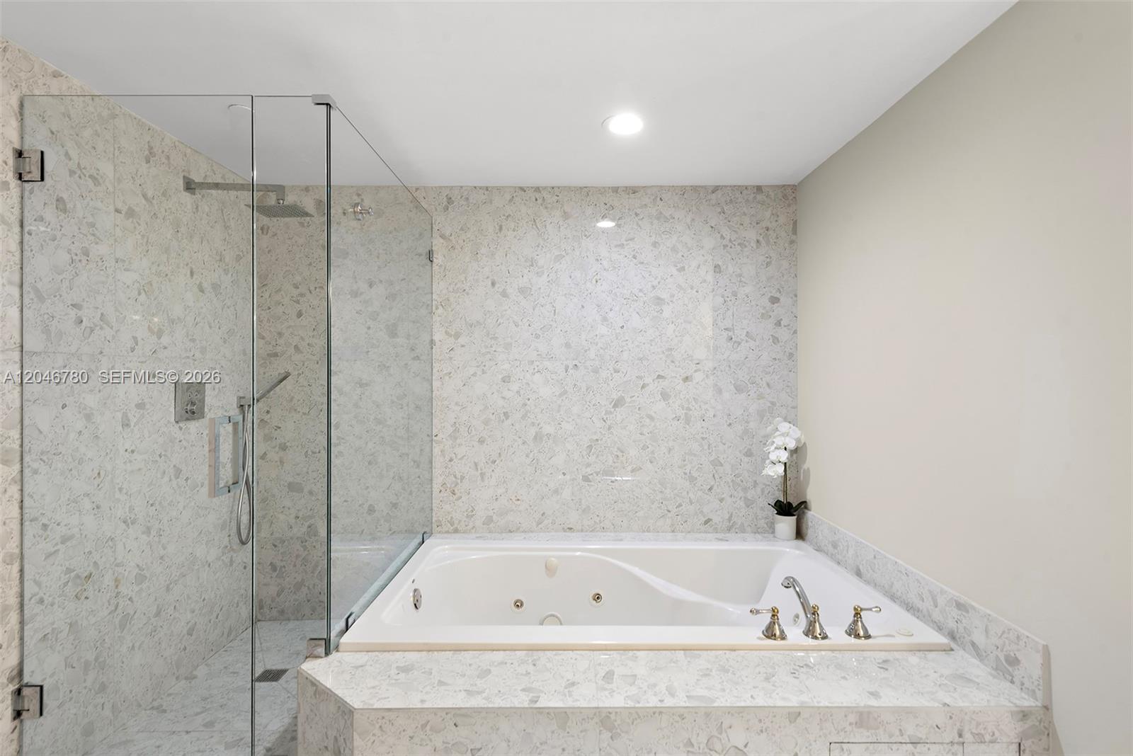 9595 Collins Avenue N10f Property Photo 23