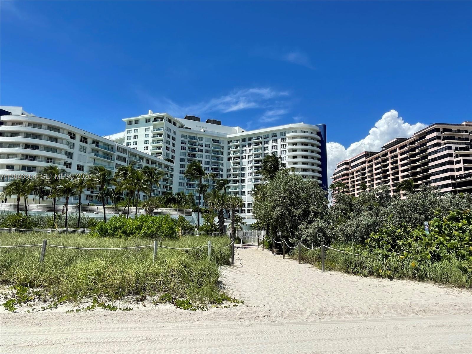 5151 Collins Avenue 1722 Property Photo 6