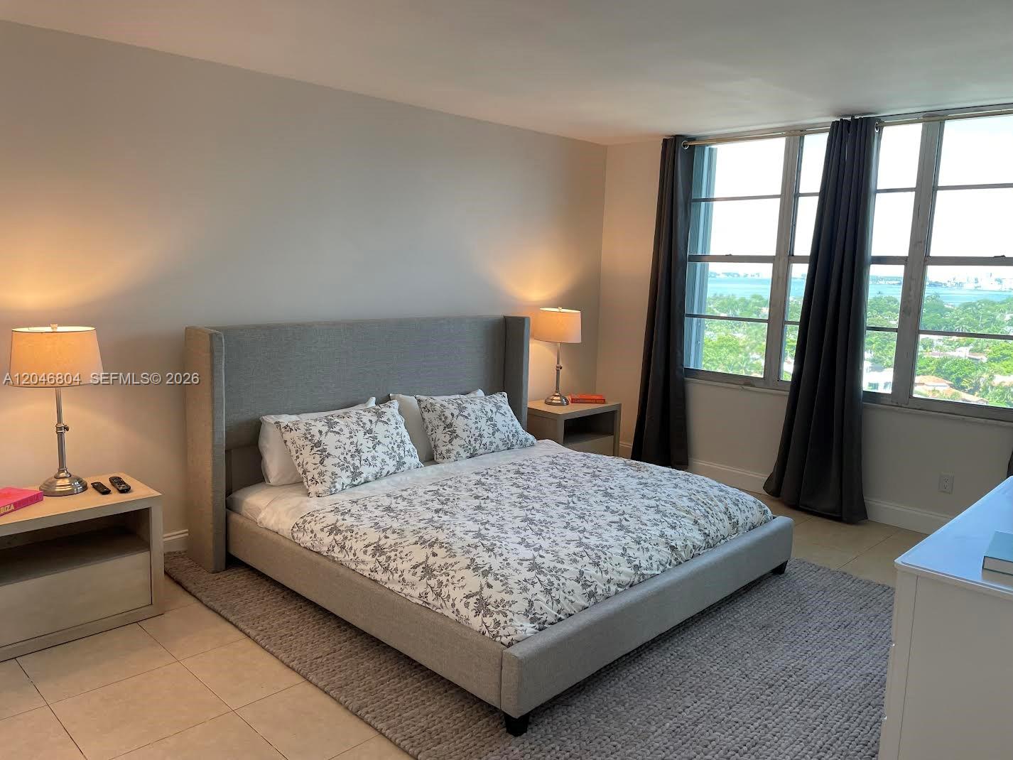 5151 Collins Avenue 1722 Property Photo 8
