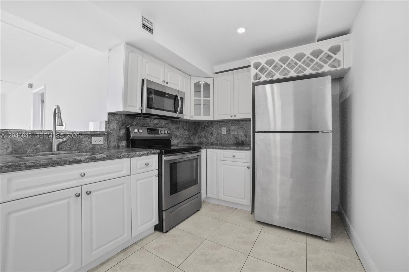 14155 Sw 87th Street E410 Property Photo 2