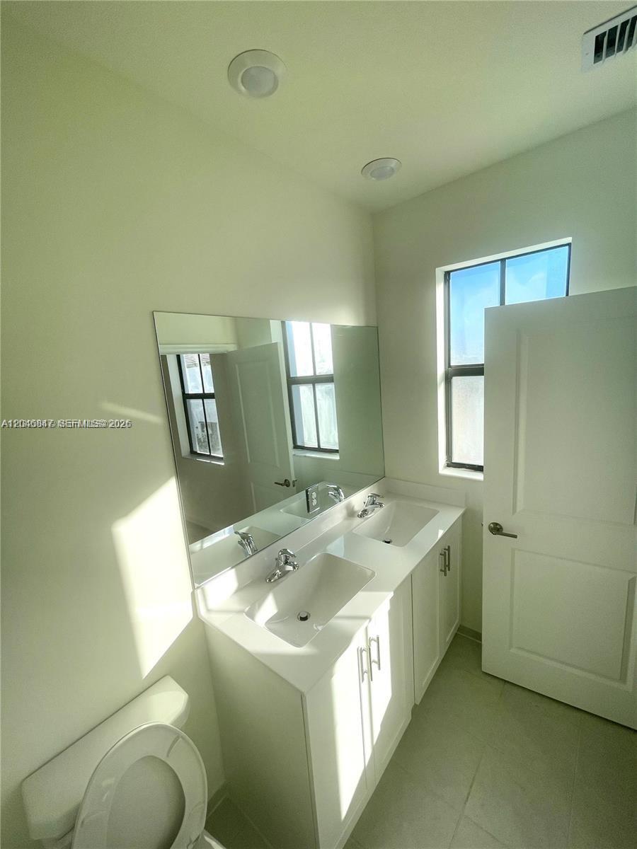 3338 W 112th Street Property Photo 27
