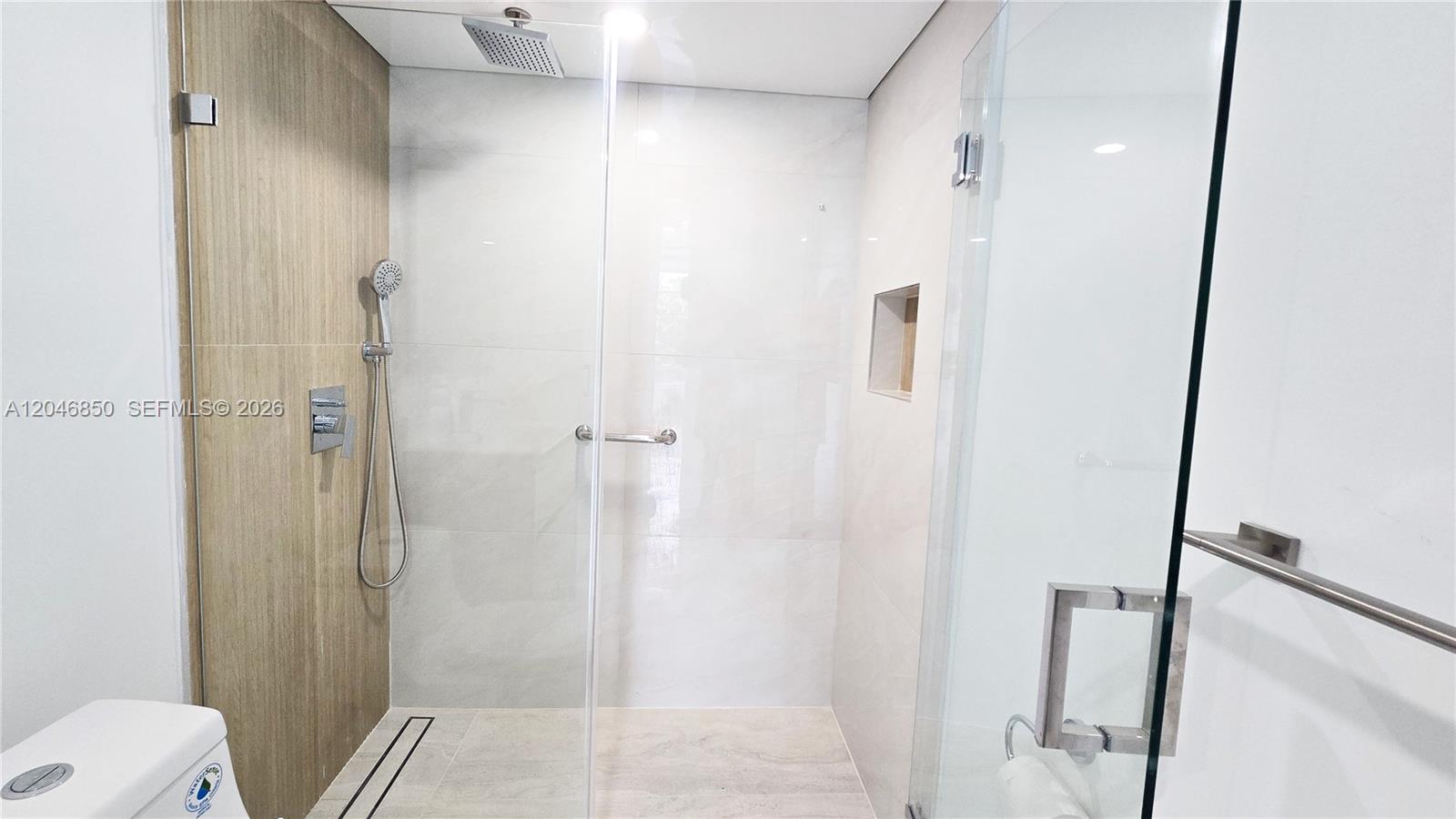9682 Fontainebleau Boulevard 203 Property Photo 25