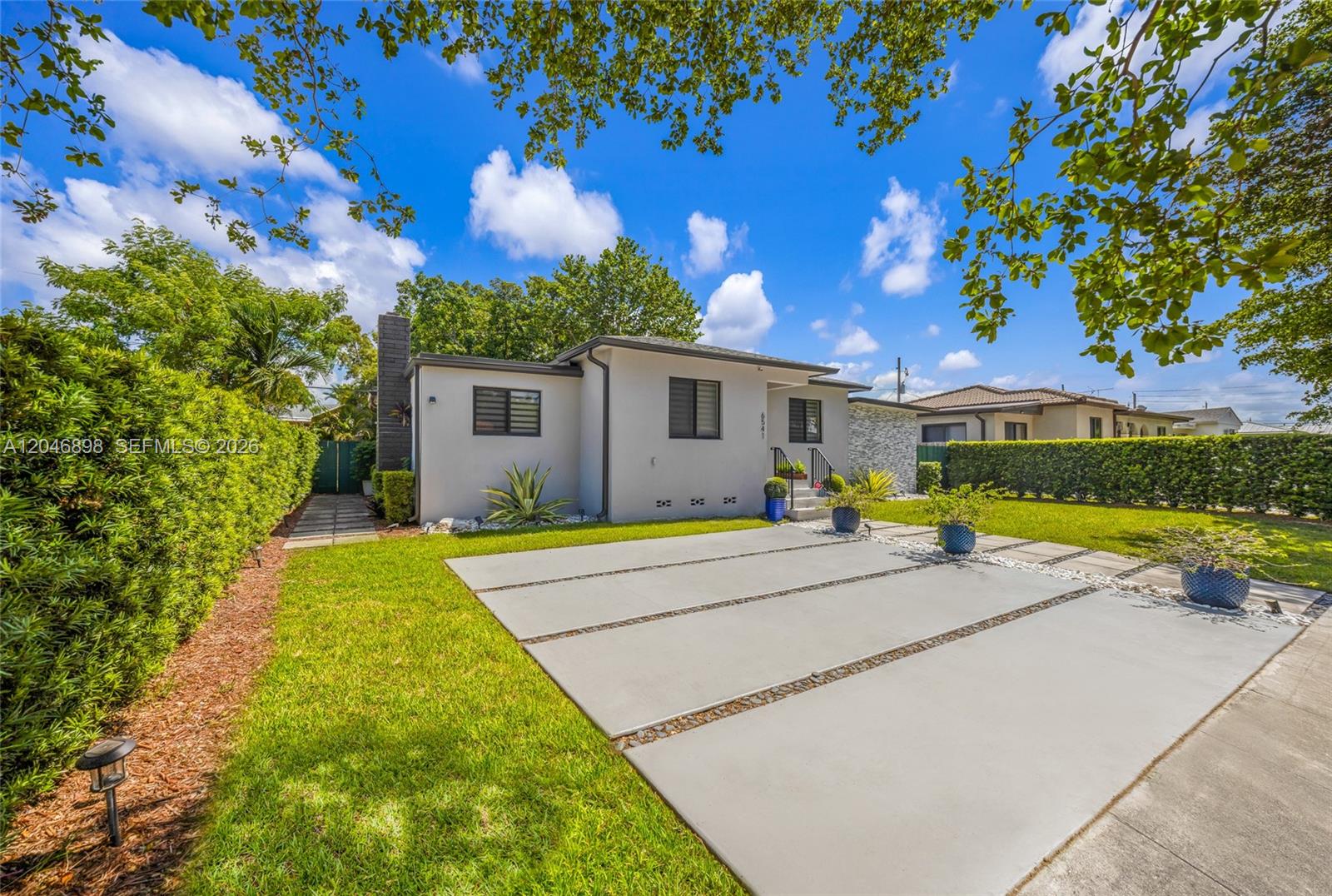 6541 Sw 18th Street Property Photo 1
