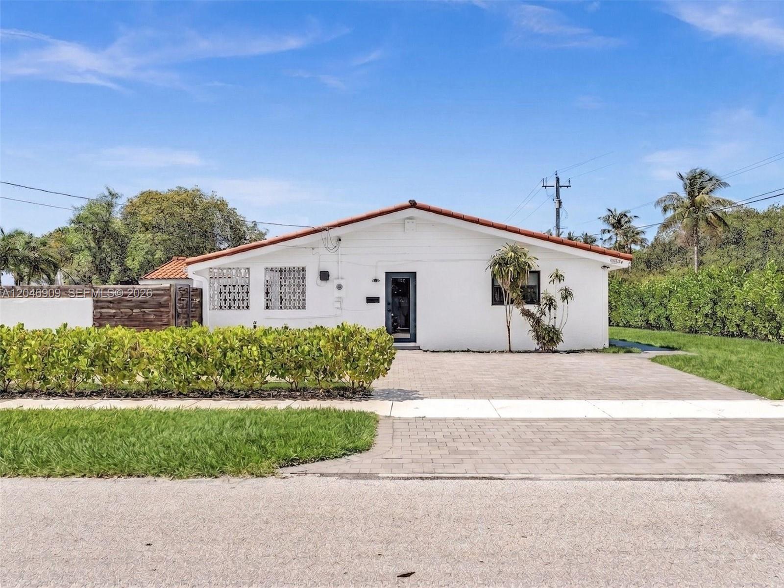 19225 Ne 18th Avenue Property Photo 1