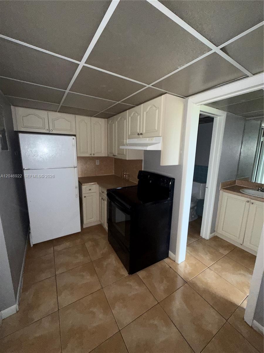 6960 Miami Gardens Drive 2-431a Property Photo 7
