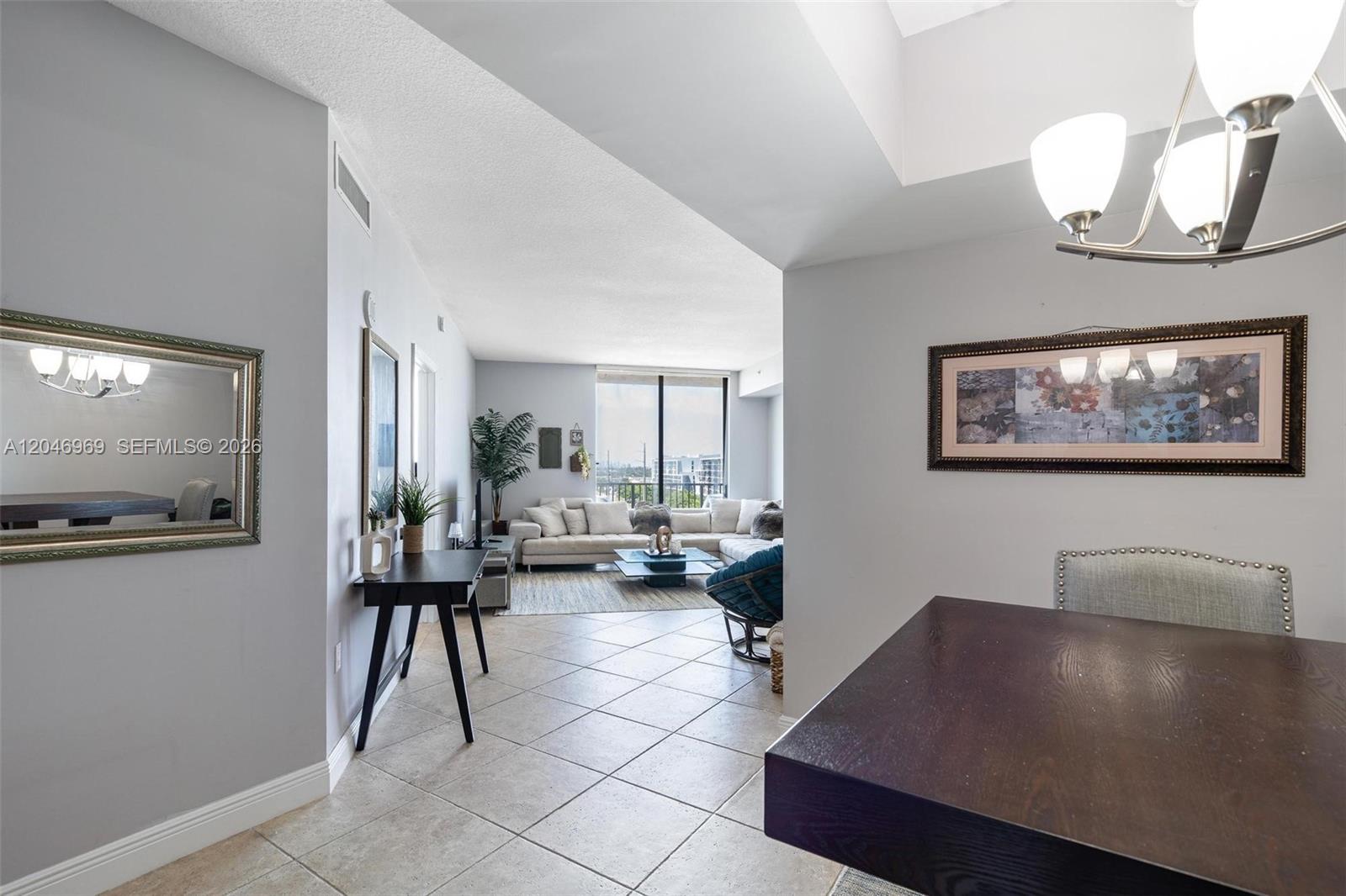 140 S Dixie Highway 609 Property Photo 2