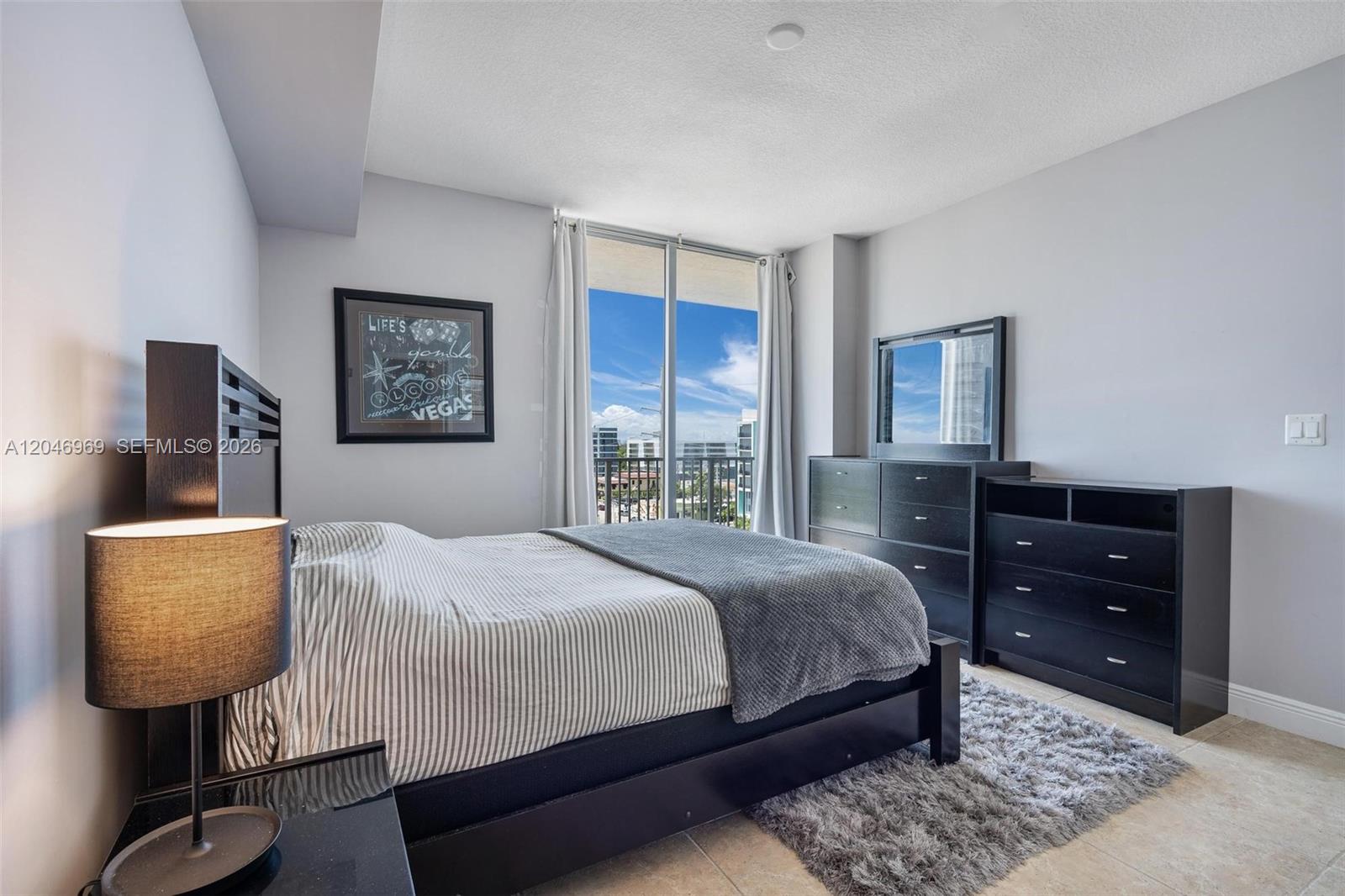 140 S Dixie Highway 609 Property Photo 5