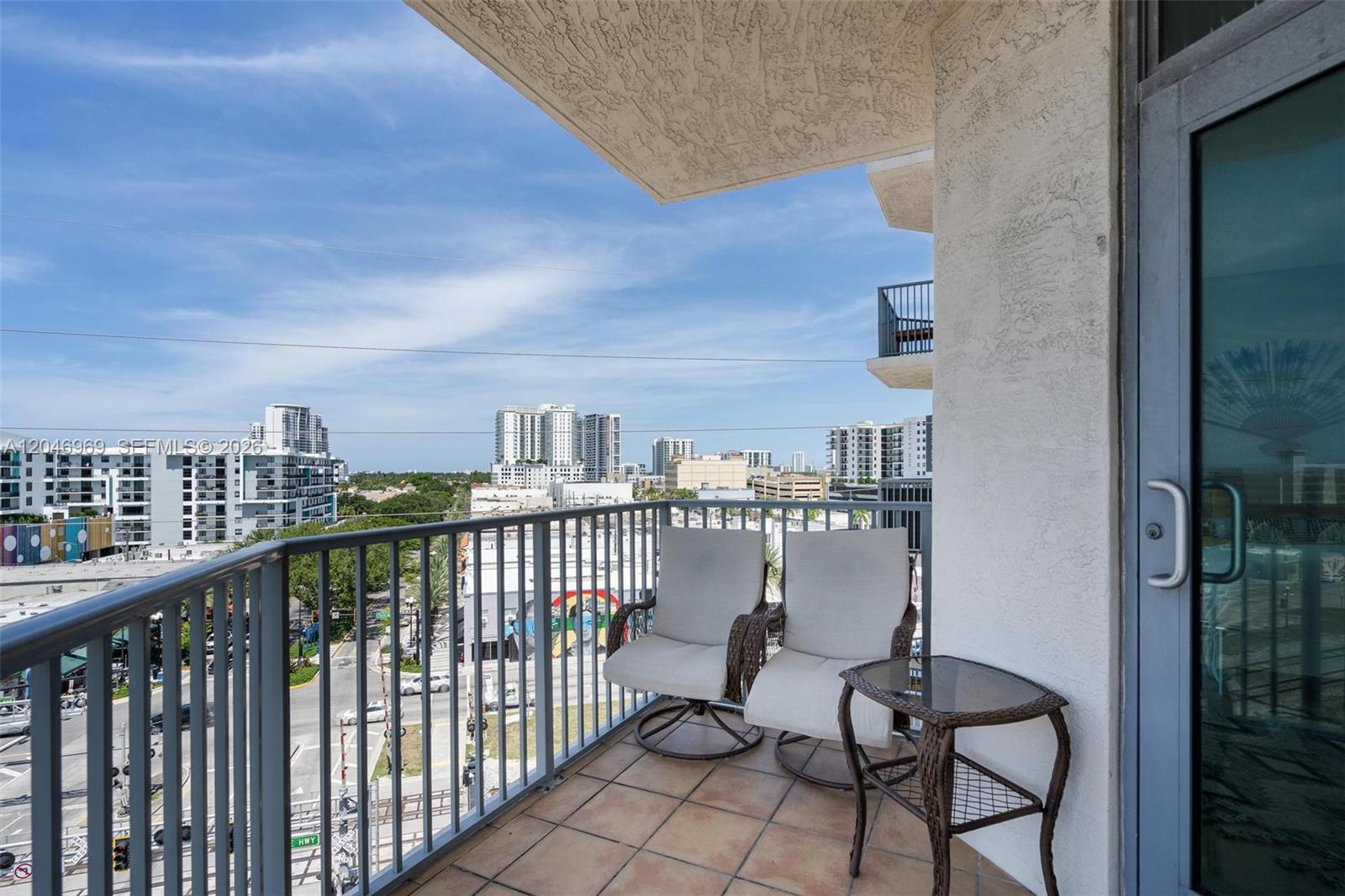 140 S Dixie Highway 609 Property Photo 11