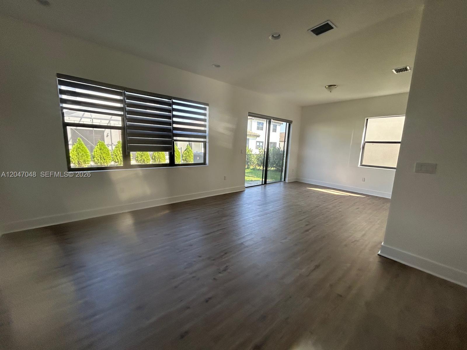5525 Agostino Way Property Photo 4