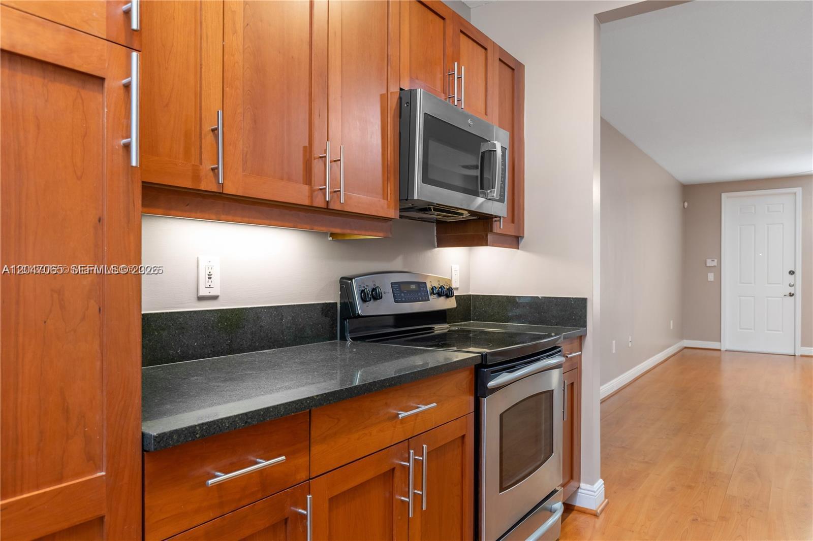 365 Sw 13th Terrace - Property Photo 28