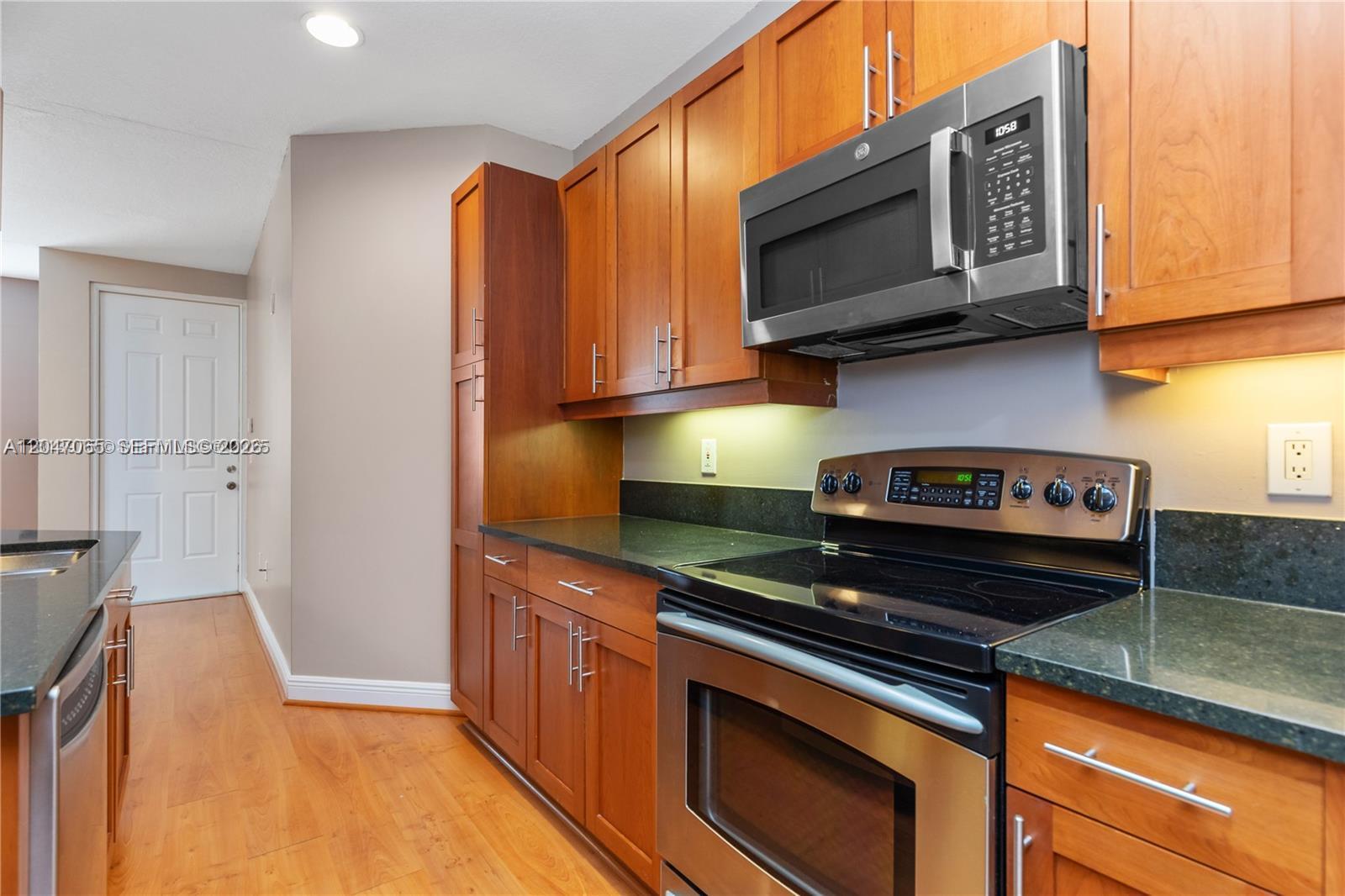 365 Sw 13th Terrace - Property Photo 30