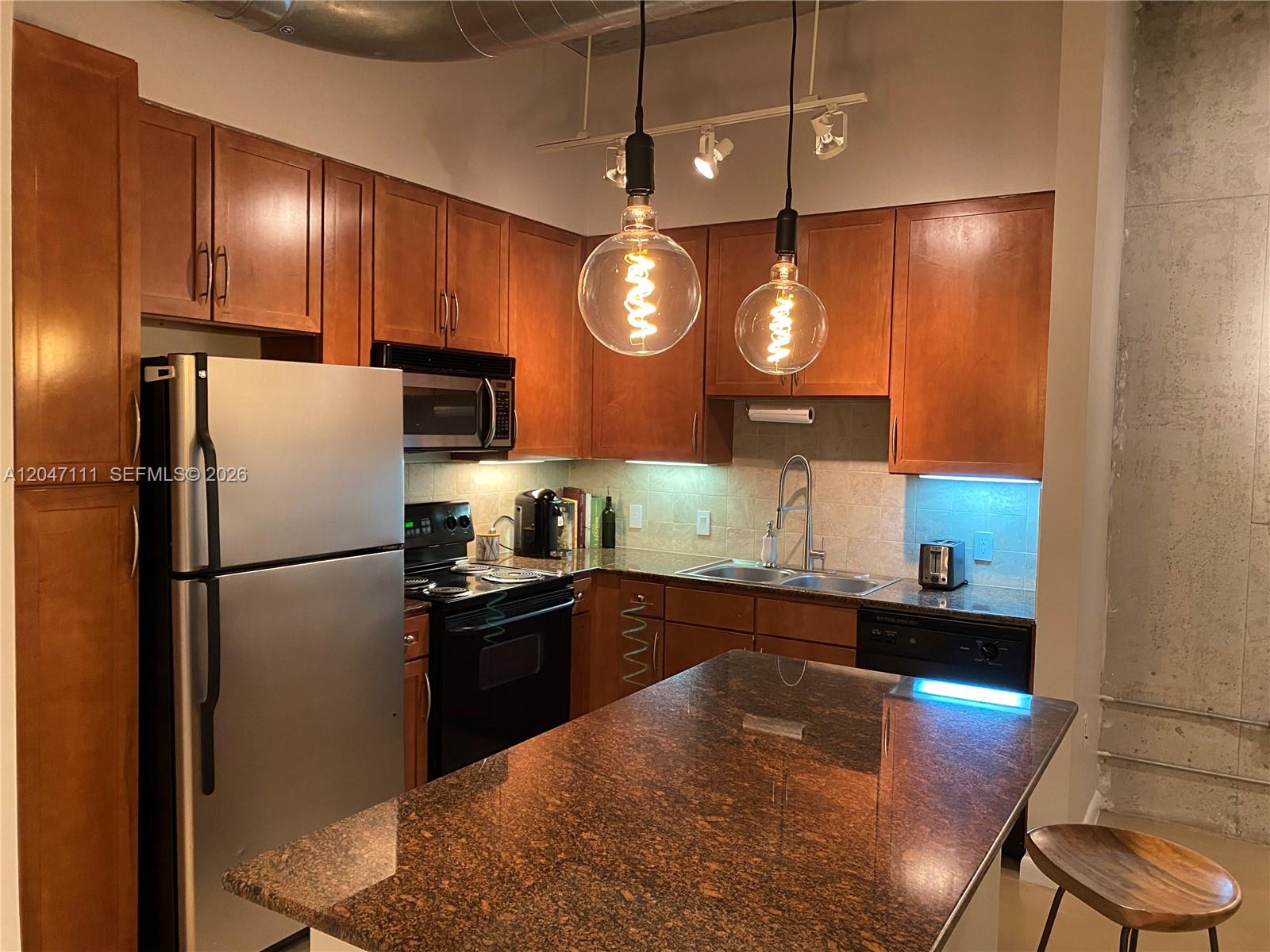2001 Biscayne Boulevard 3203 Property Photo 8