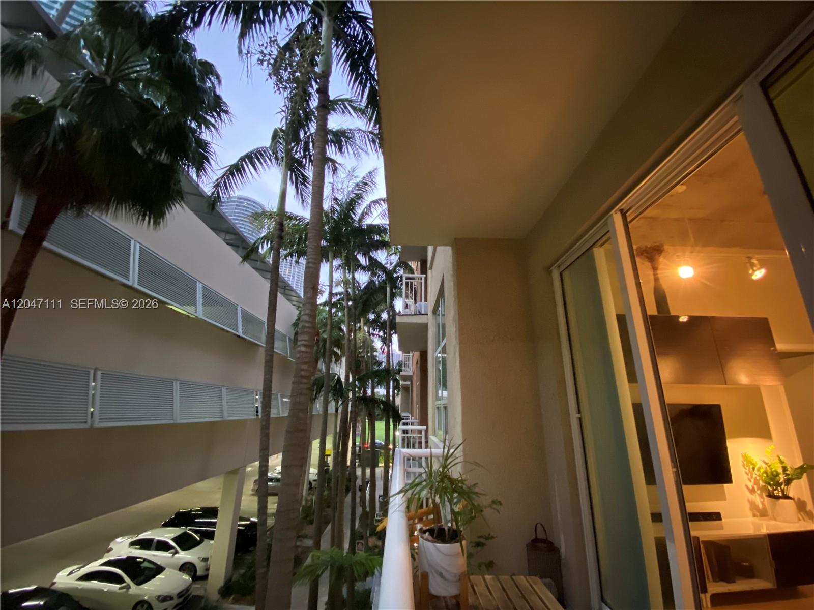 2001 Biscayne Boulevard 3203 Property Photo 12