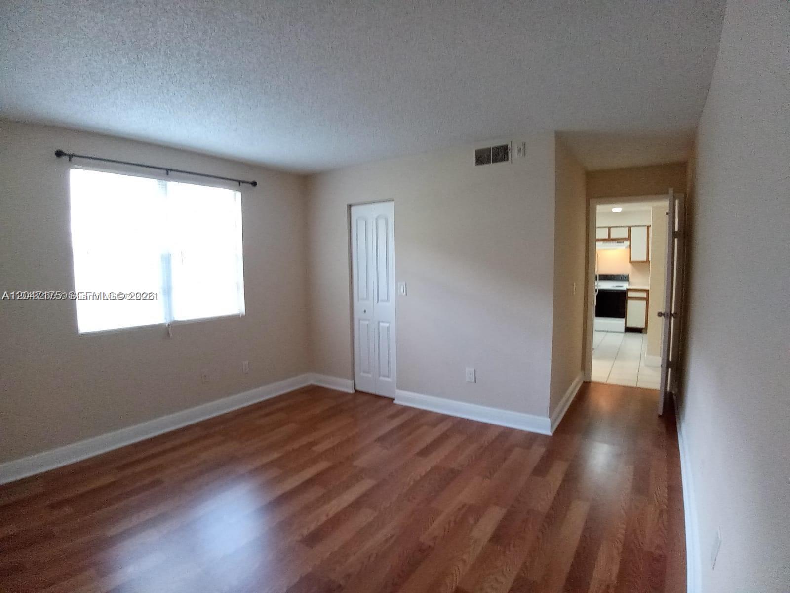 A12047175 Property Photo 10