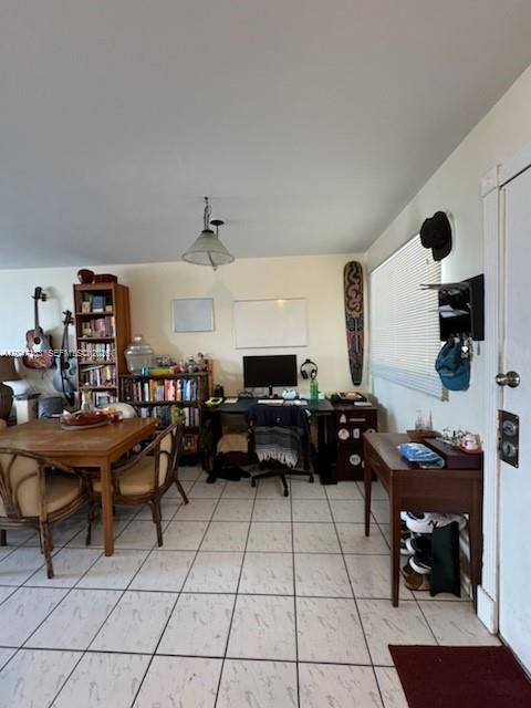 2000 Biarritz Drive 404 Property Photo 2