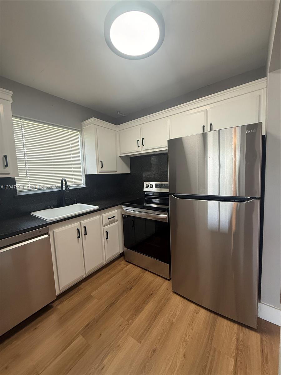 21 Windsor B B Property Photo 6