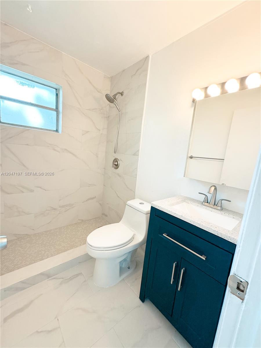 A12047197 Property Photo 3