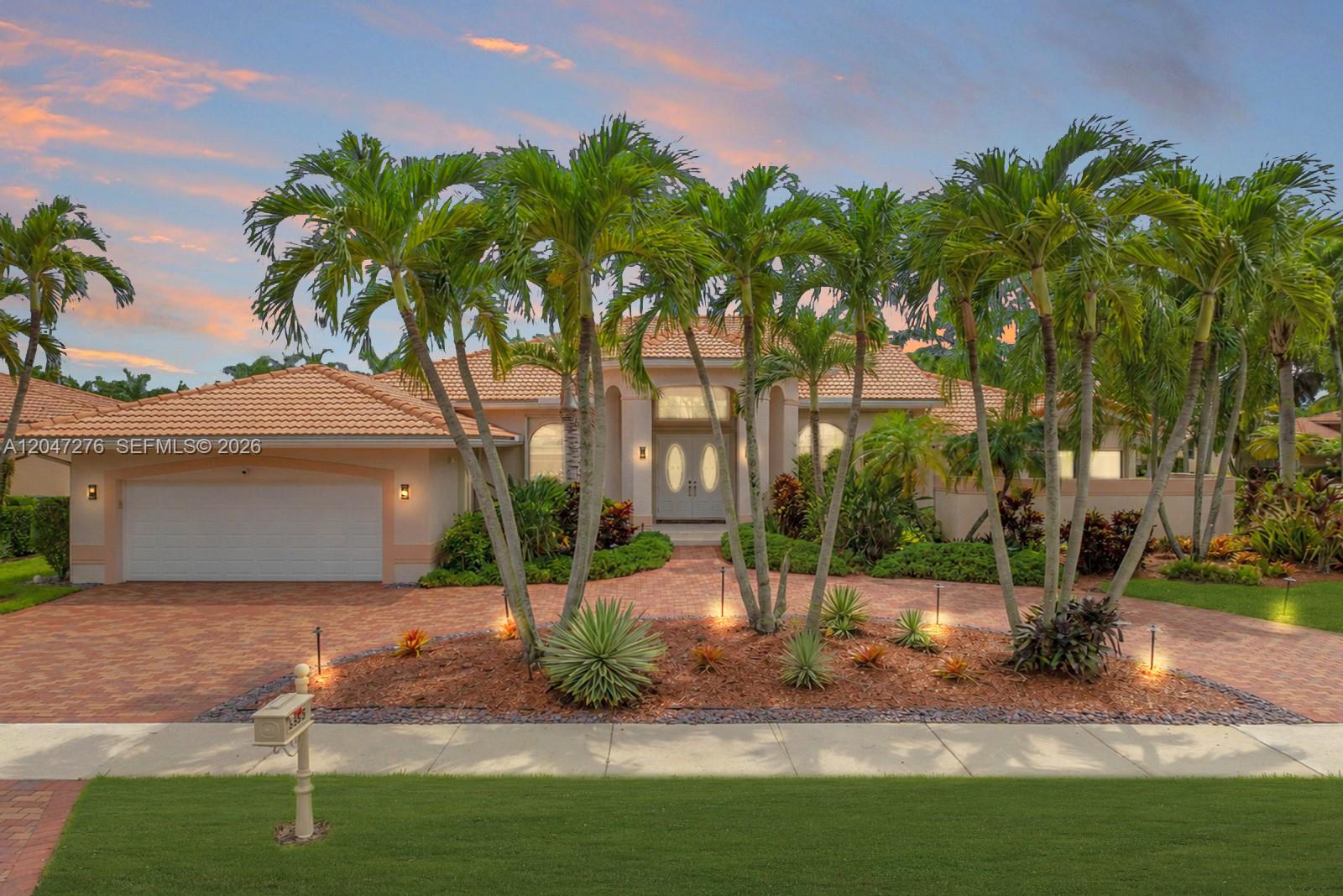 392 Coconut Circle Property Photo 4